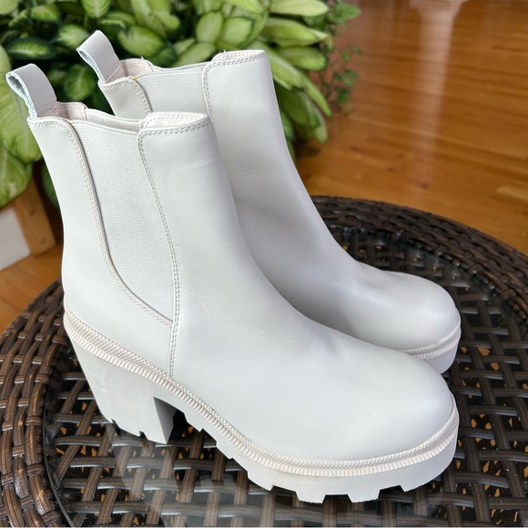 Steve Madden Womens Boots 11 Ivory Roxie Faux Leather - Picture 8 of 8